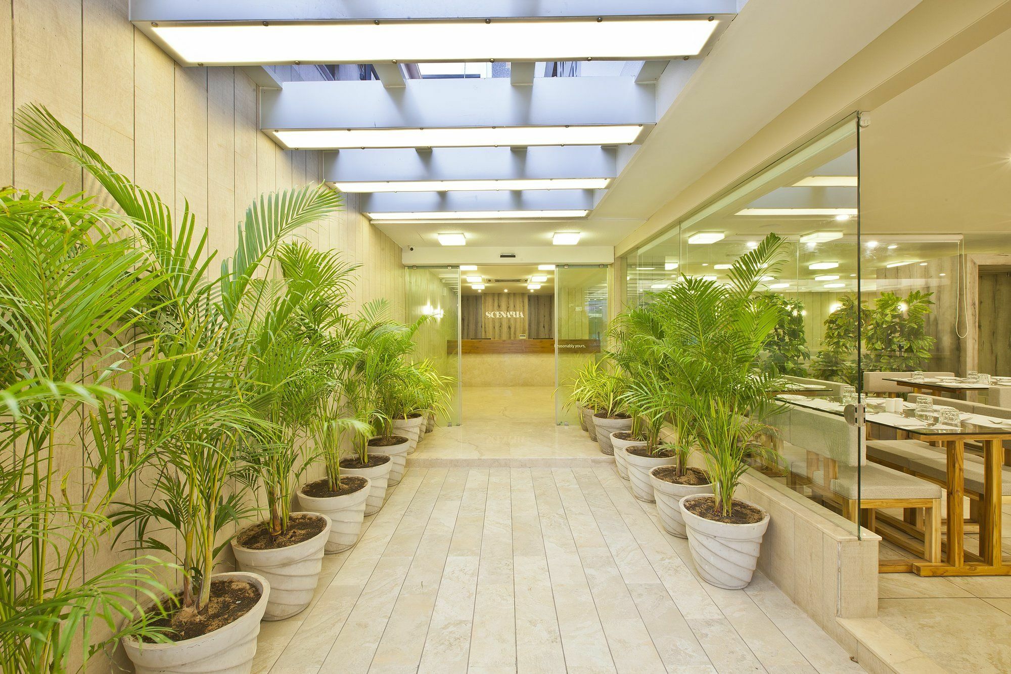 Scenaria Hotel Ahmedabad Extérieur photo