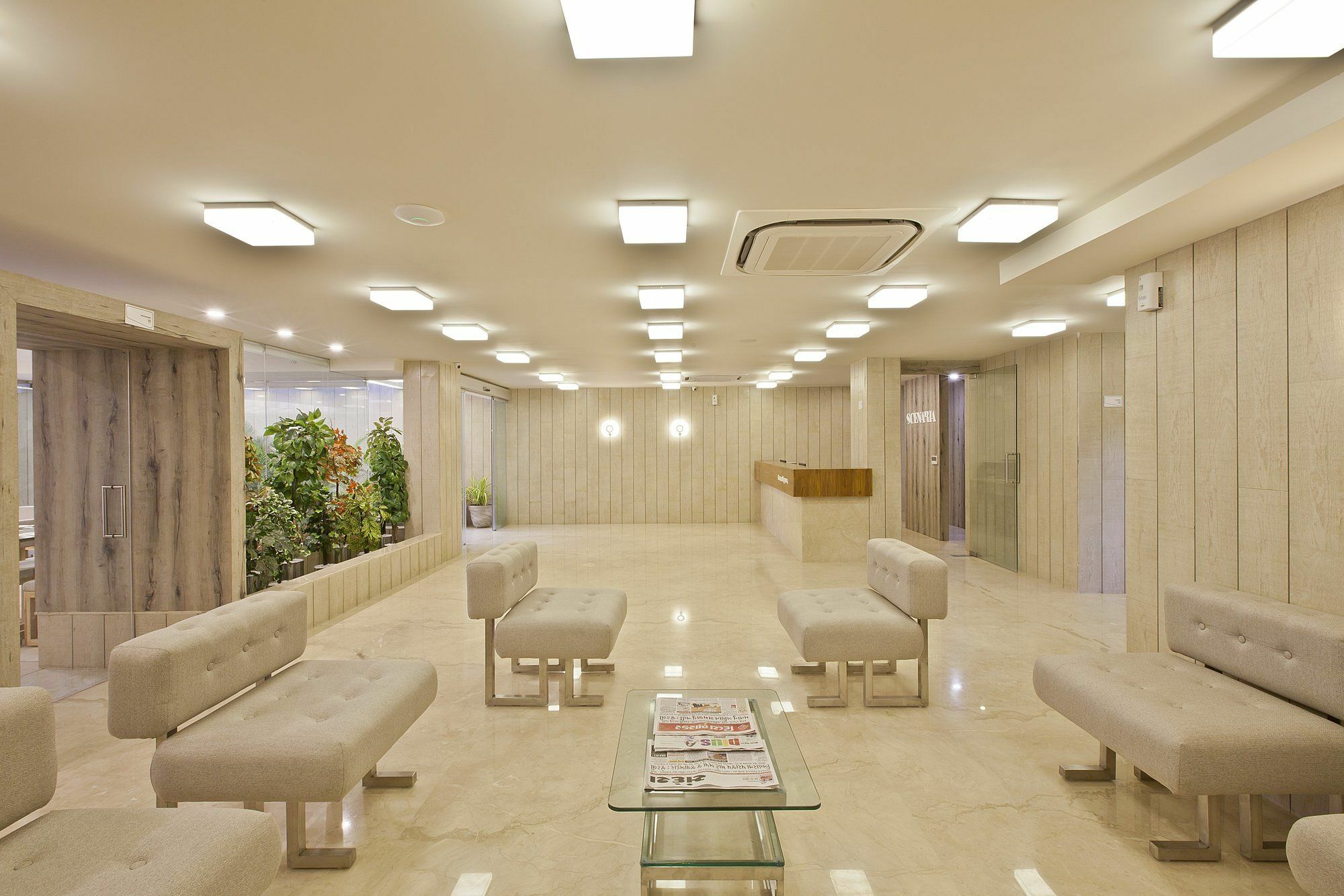 Scenaria Hotel Ahmedabad Extérieur photo